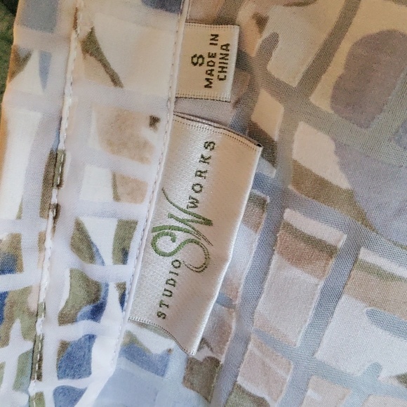 StudioWorks Abstract Floral Sheer Button-up Collared Shirt - Picture 6 of 9